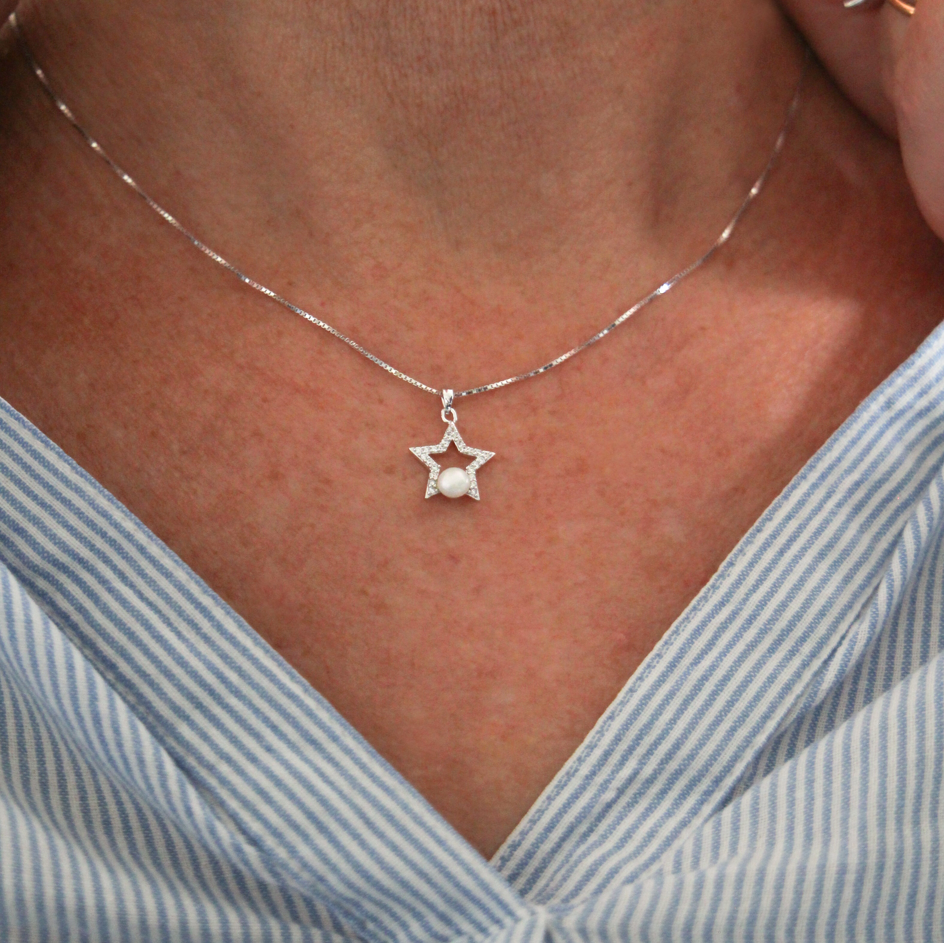 Sparkling Star & Freshwater Pearl Necklace in 925 Silver