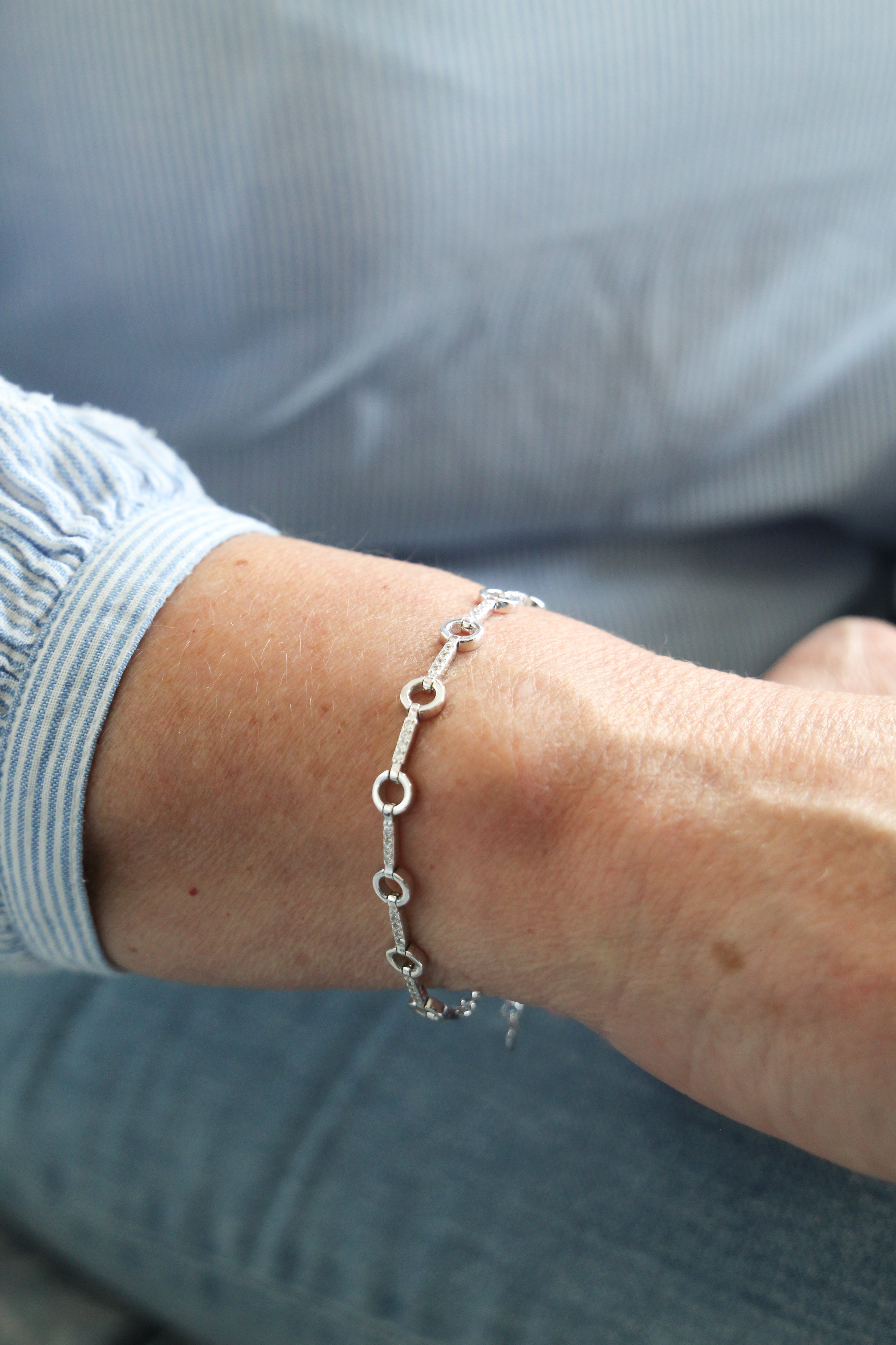 Circle & Link Bracelet in 925 Sterling Silver